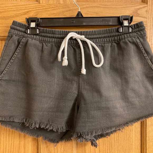 Aerie Small Grey Drawstring Shorts - Picture 1 of 3